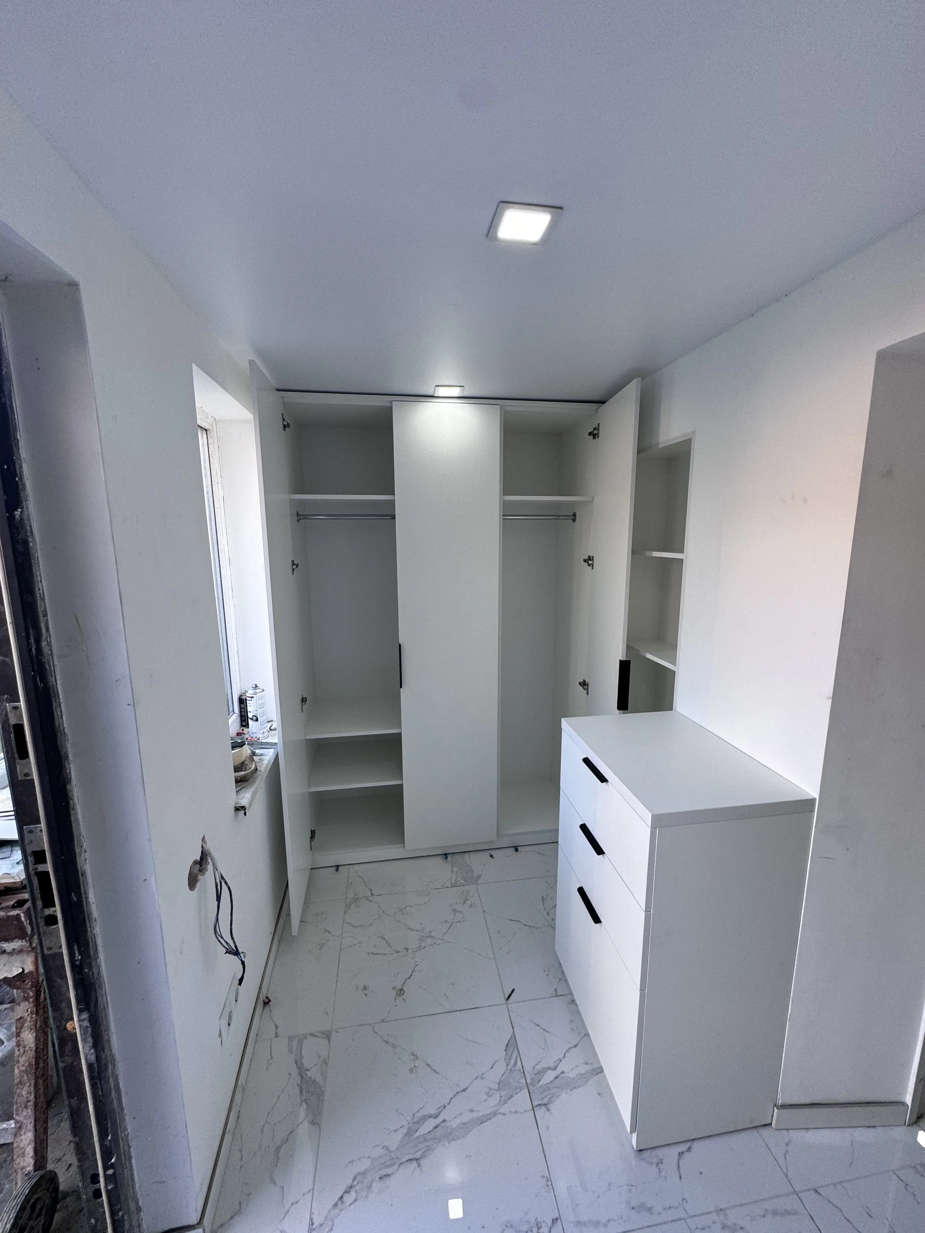 wardrobe
