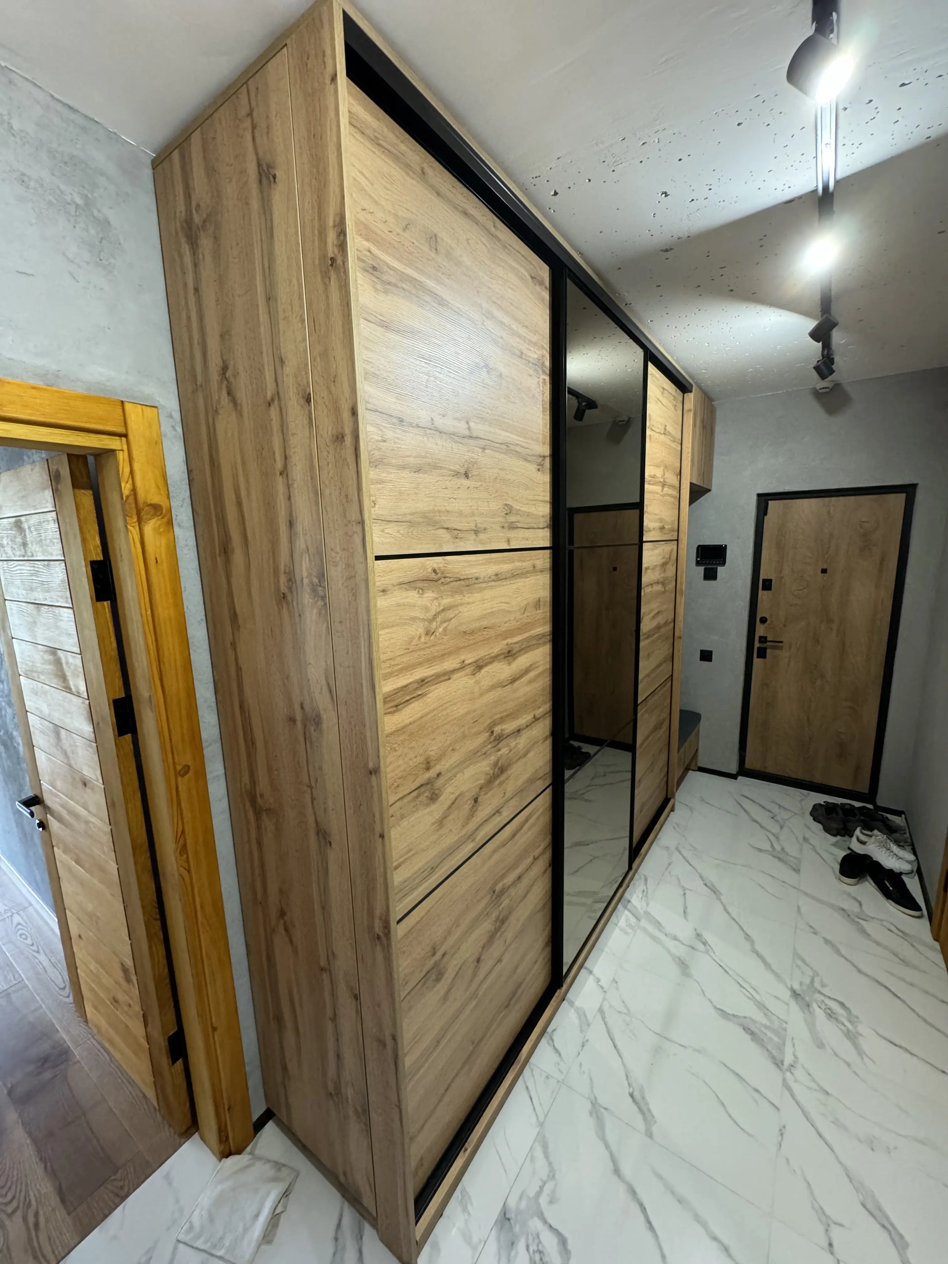 wardrobe